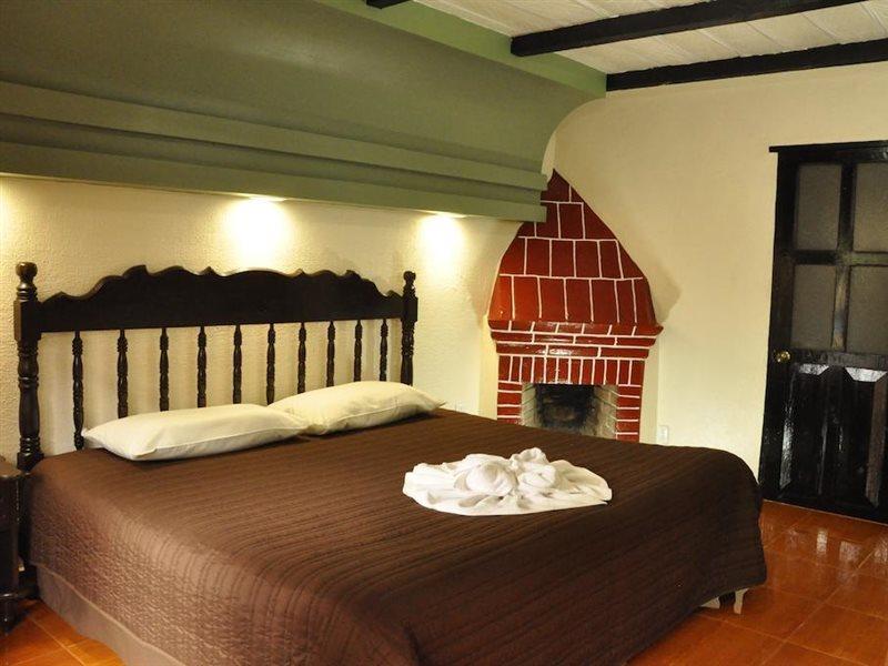 Hotel D'Monica Сан-Кристобаль-де-Ла-Касас Экстерьер фото